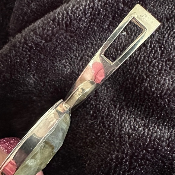 Modern Labradorite Pendant set in Sterling Silver by Jay King - Picture 6 of 9